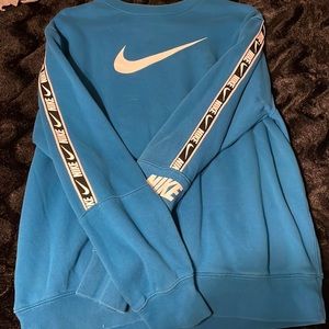 nike sweatshirt, never worn